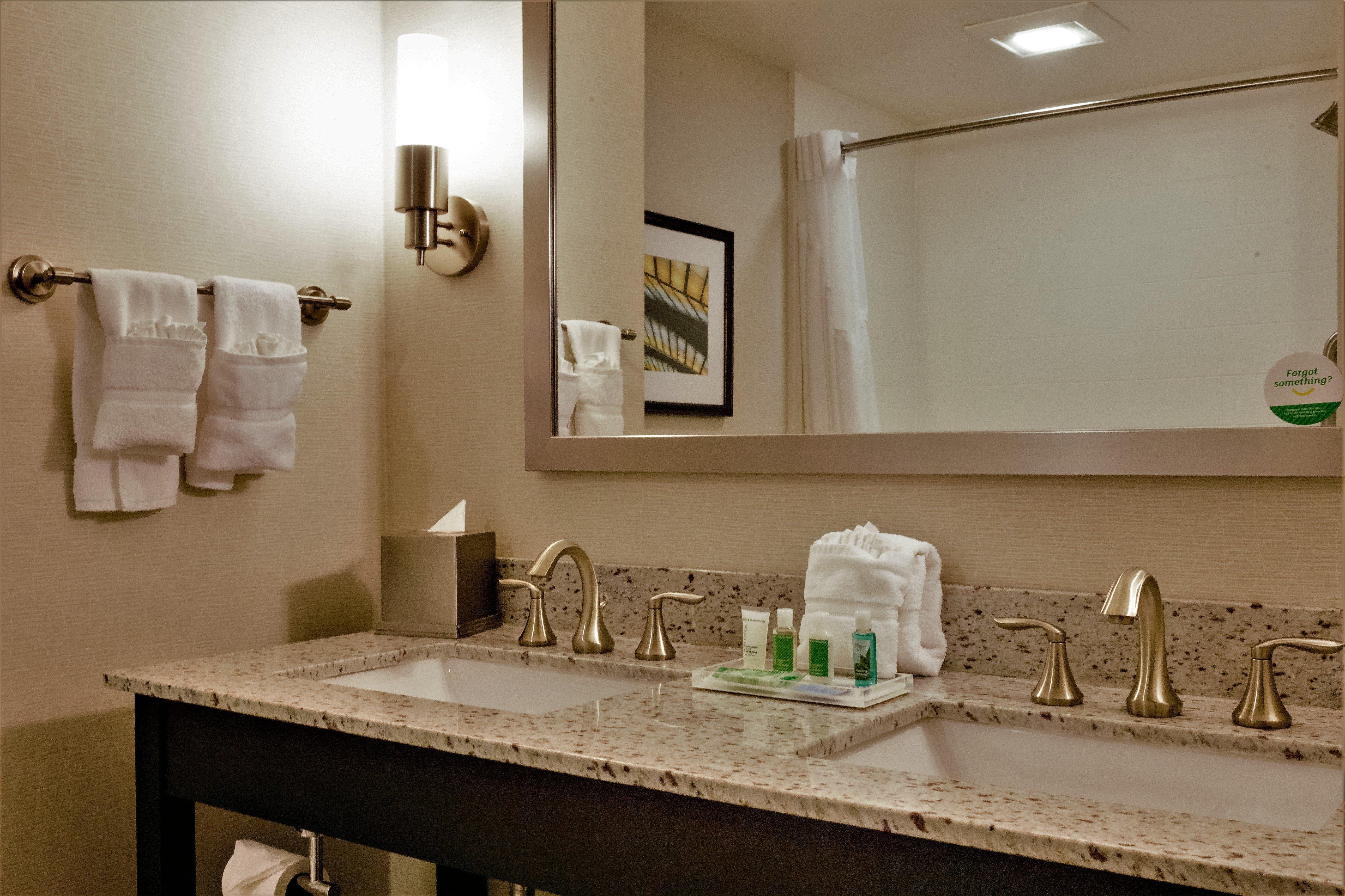 Holiday Inn And Suites East Peoria By Ihg Εξωτερικό φωτογραφία