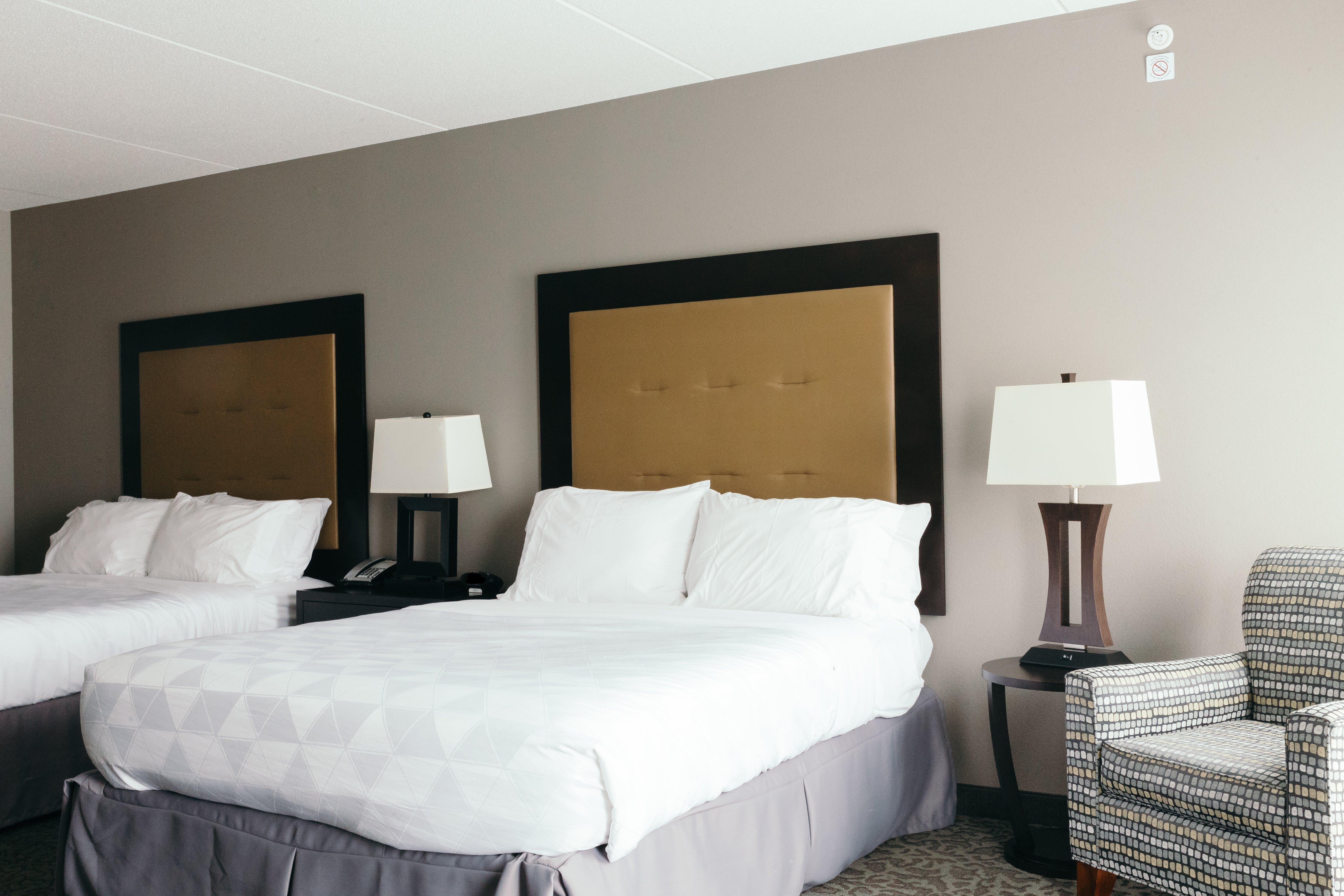 Holiday Inn And Suites East Peoria By Ihg Εξωτερικό φωτογραφία
