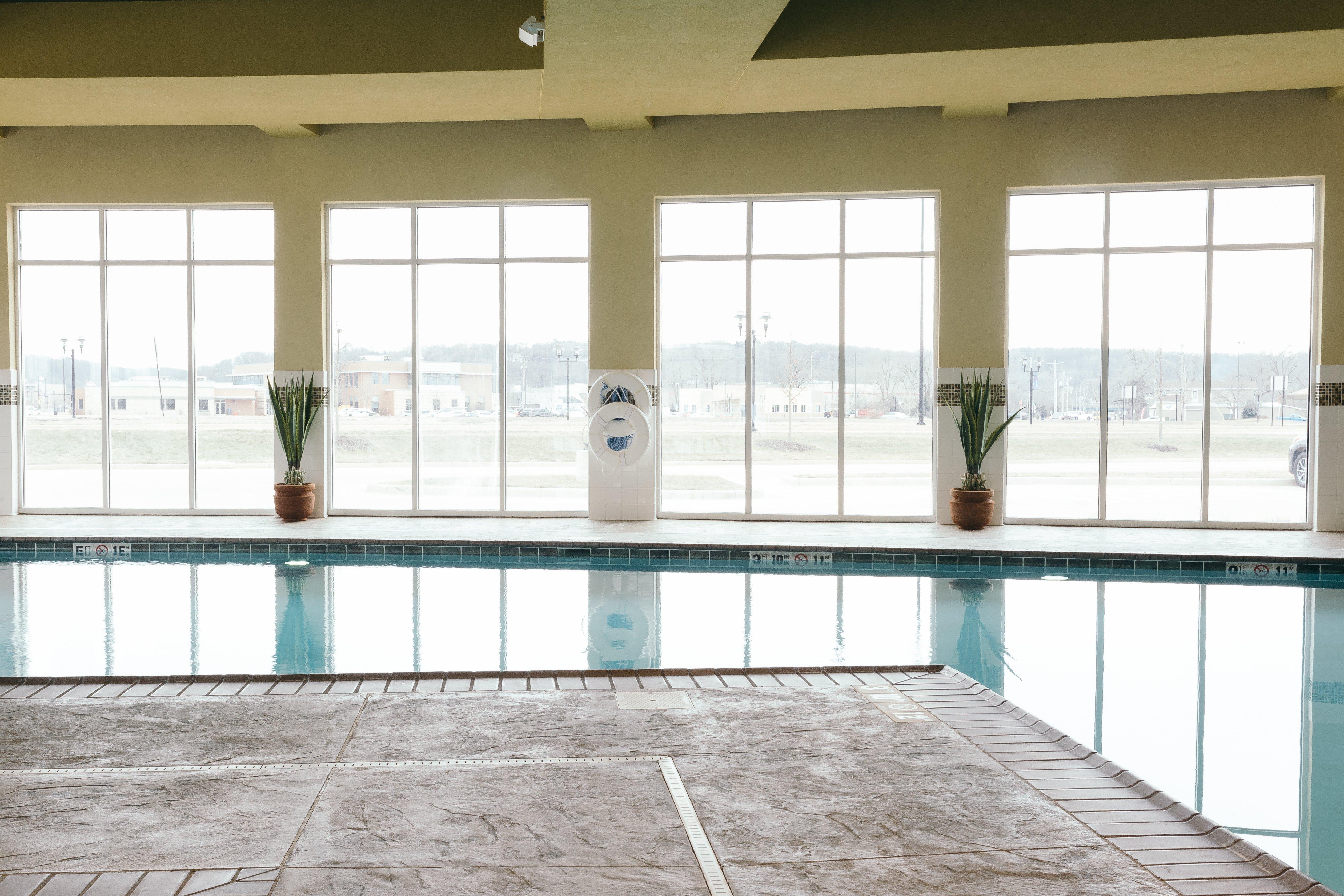 Holiday Inn And Suites East Peoria By Ihg Εξωτερικό φωτογραφία