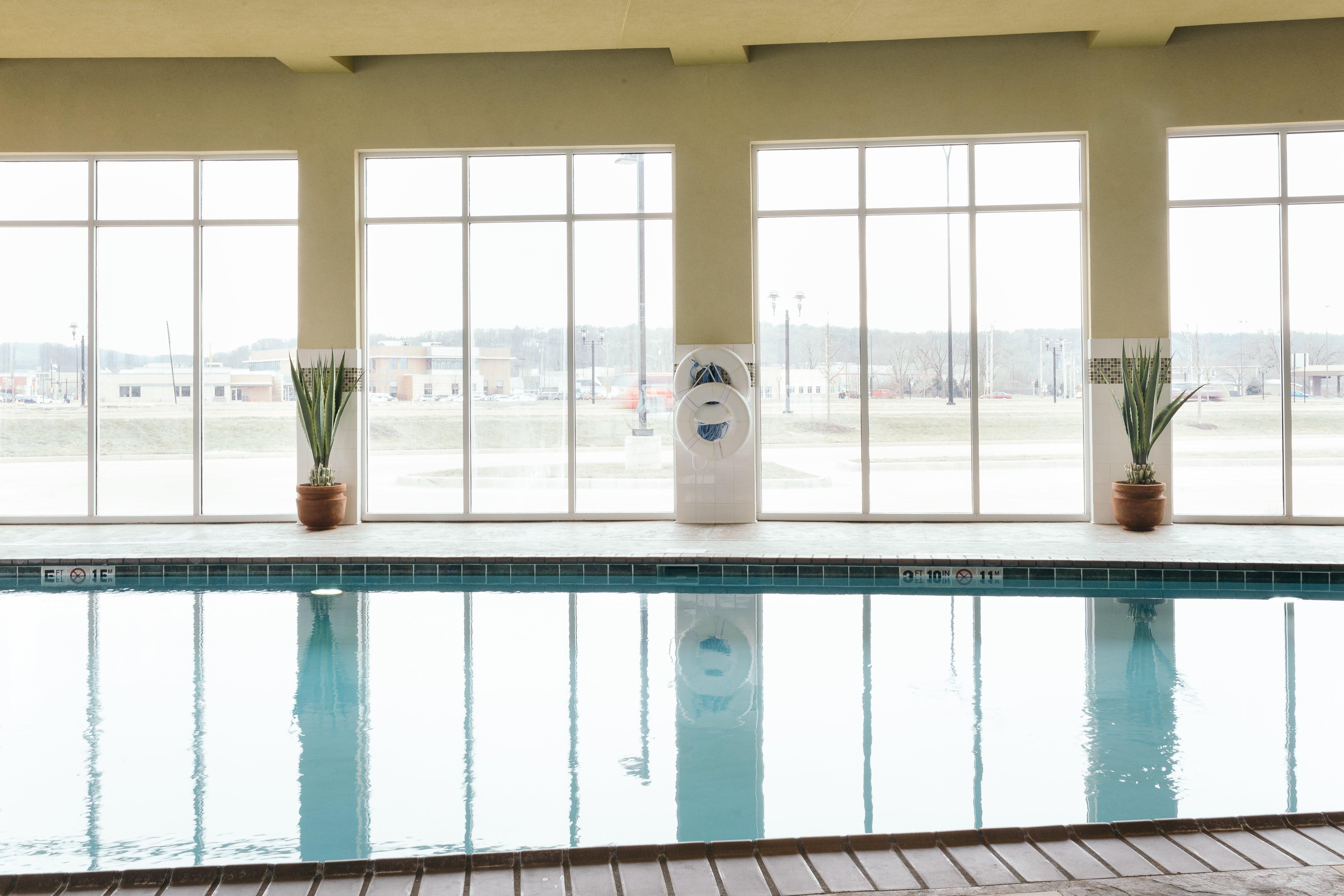 Holiday Inn And Suites East Peoria By Ihg Εξωτερικό φωτογραφία