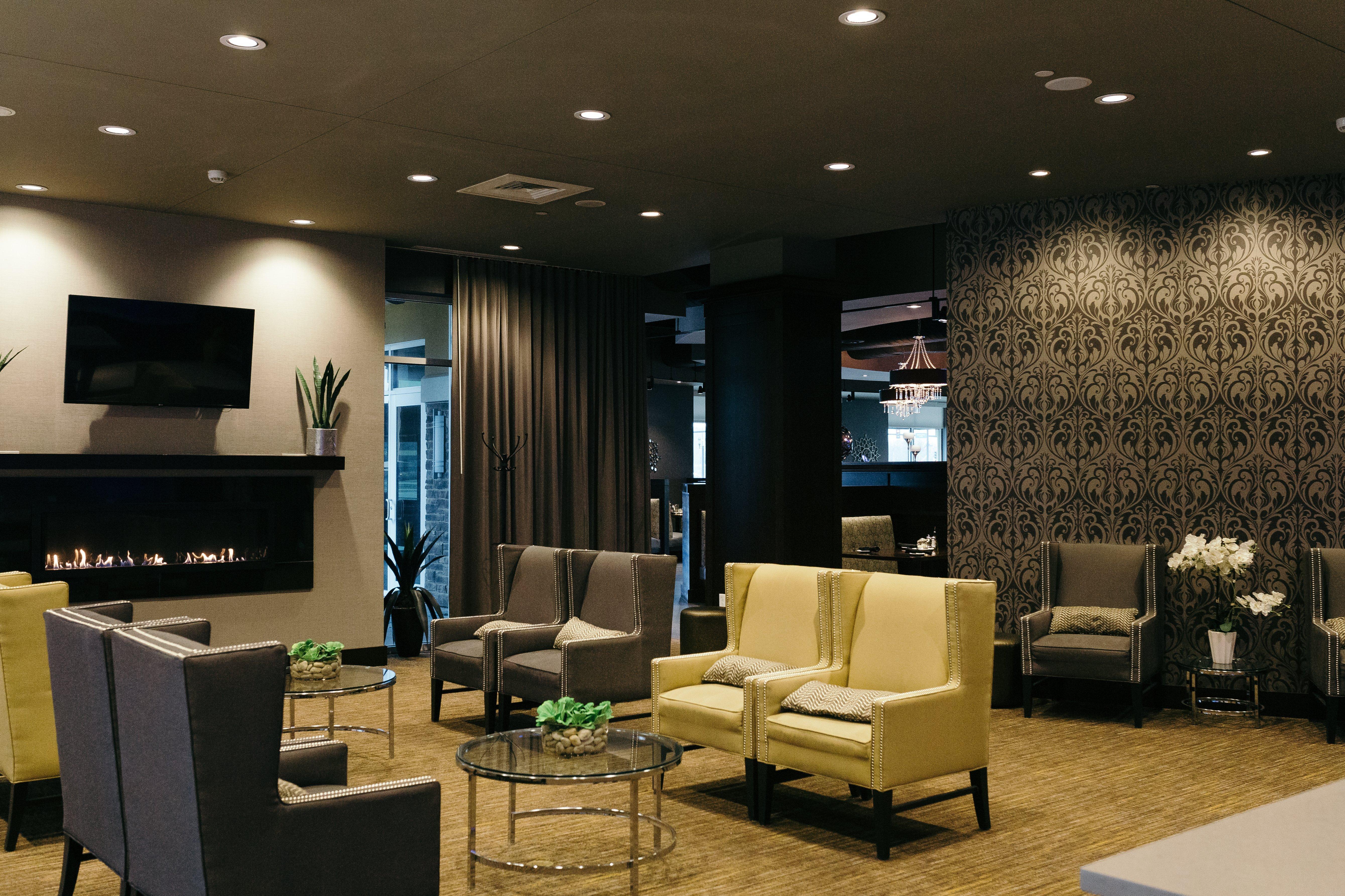 Holiday Inn And Suites East Peoria By Ihg Εξωτερικό φωτογραφία