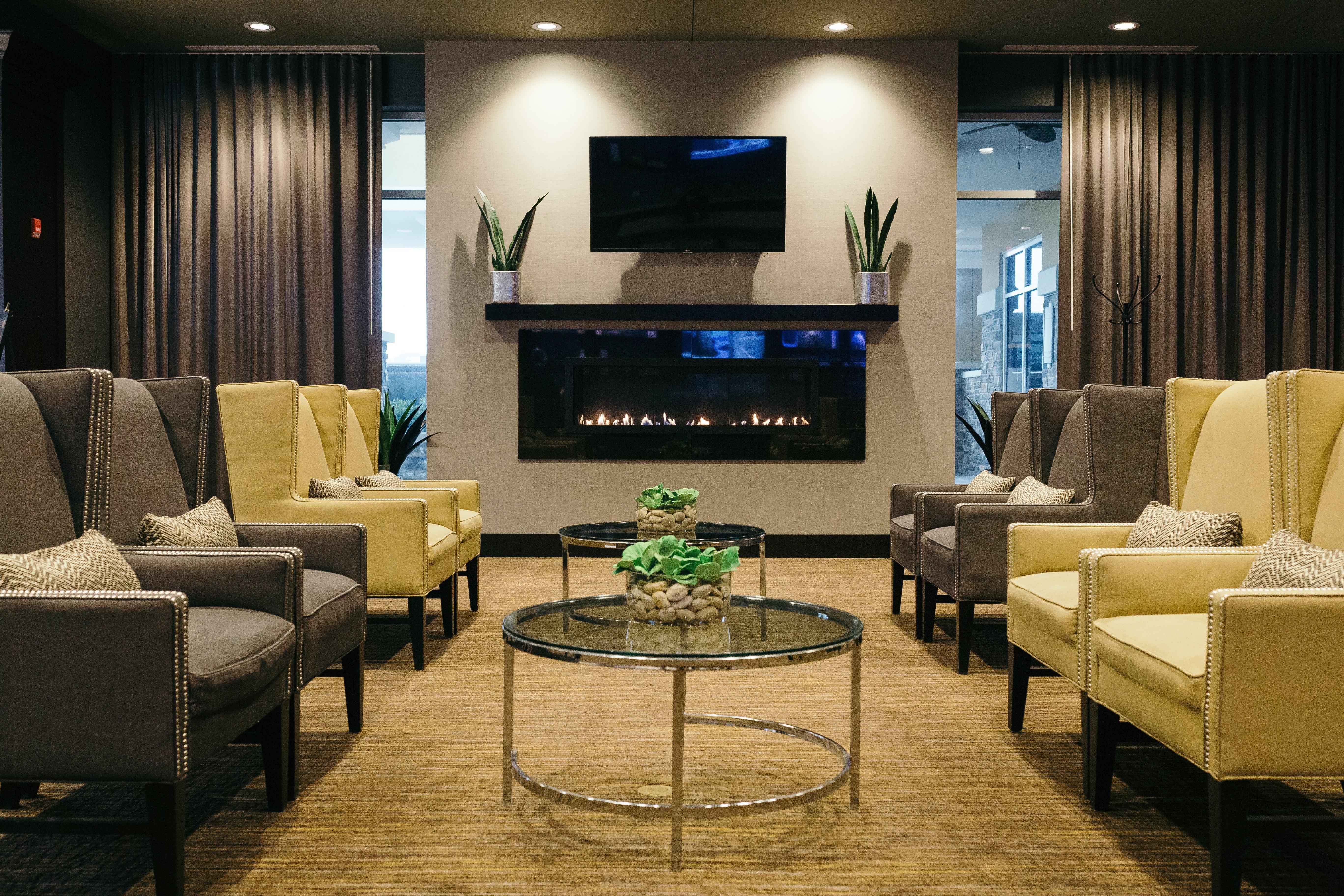 Holiday Inn And Suites East Peoria By Ihg Εξωτερικό φωτογραφία