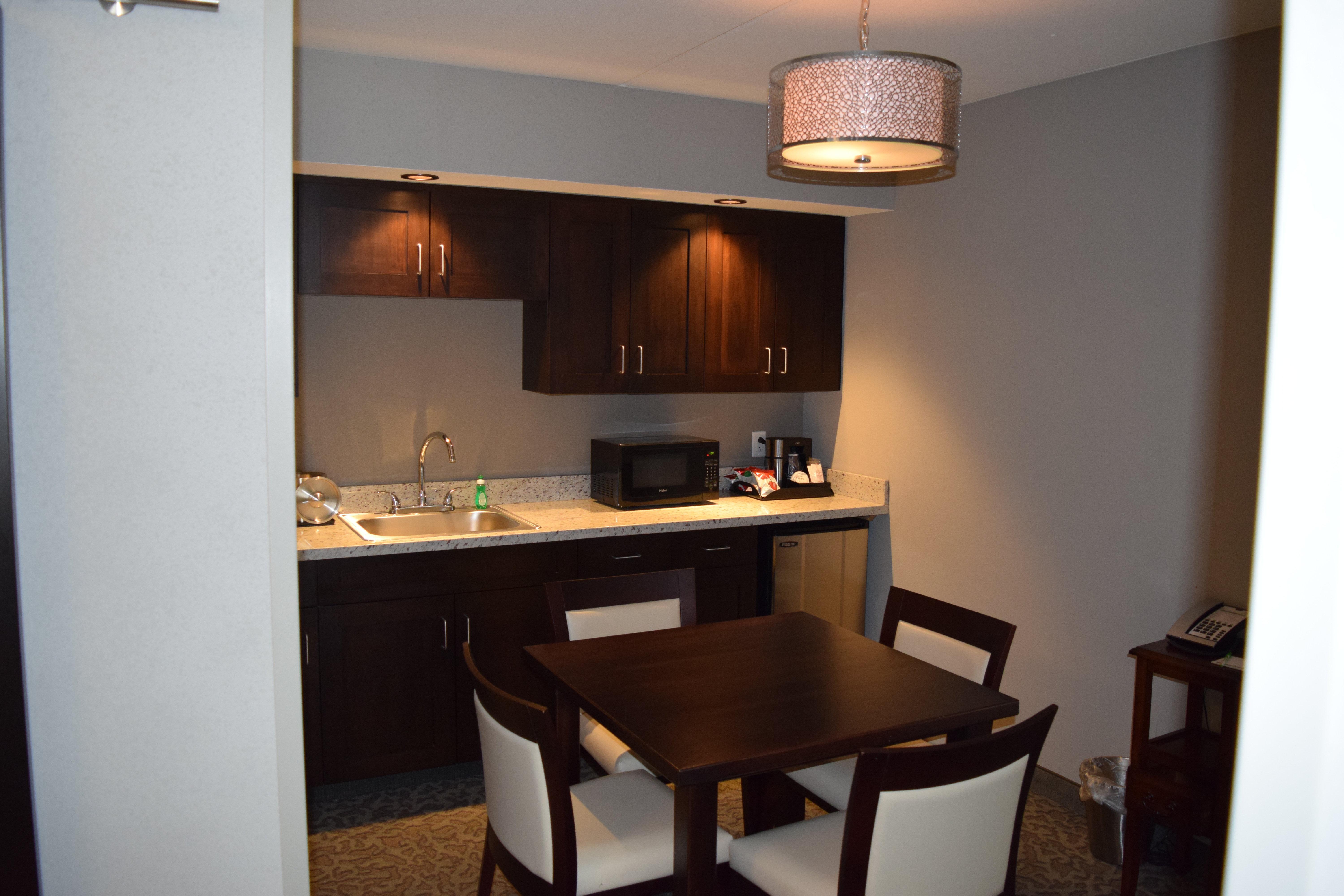 Holiday Inn And Suites East Peoria By Ihg Εξωτερικό φωτογραφία