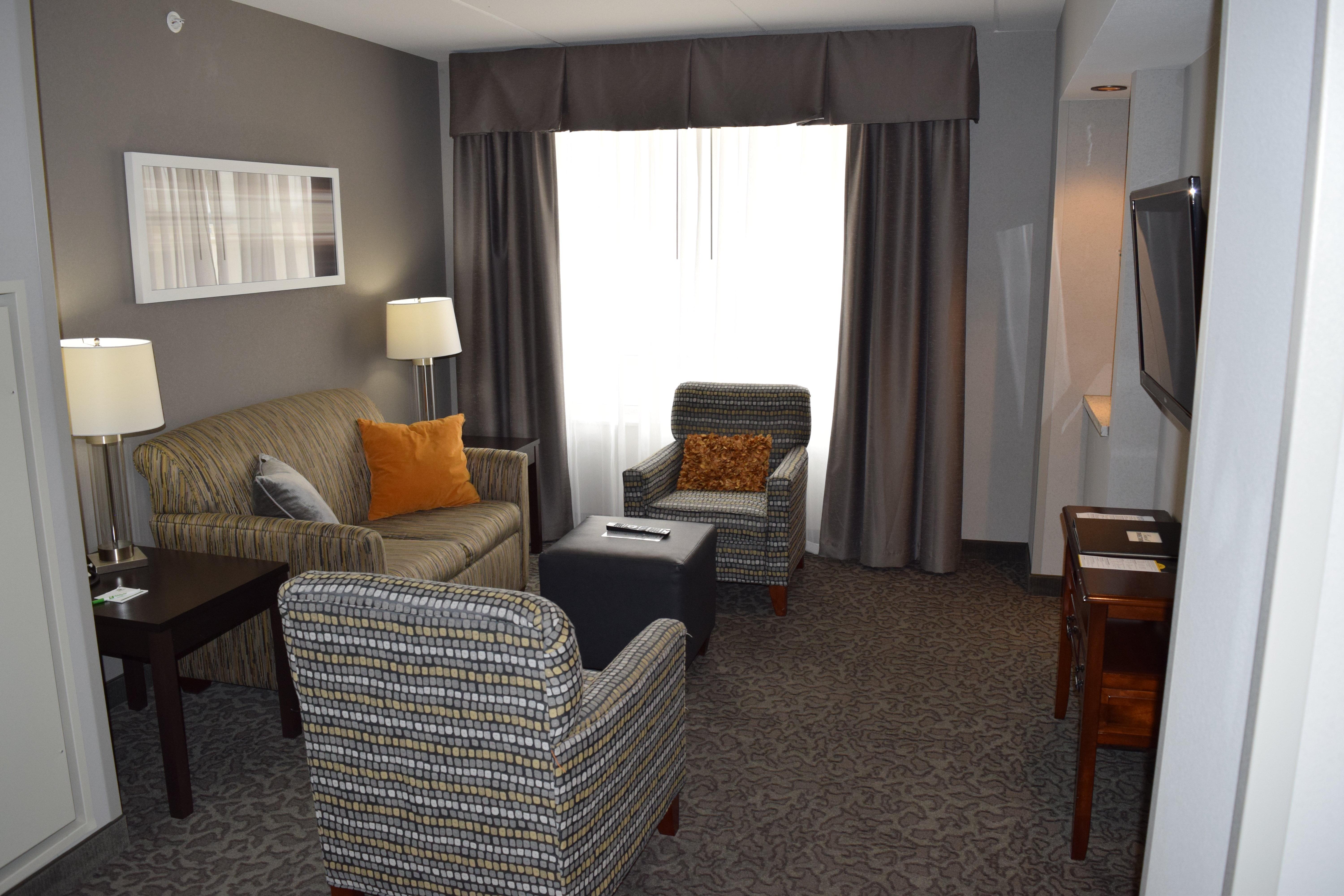 Holiday Inn And Suites East Peoria By Ihg Εξωτερικό φωτογραφία
